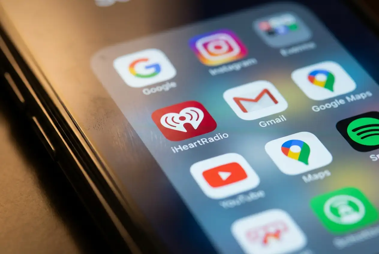 iHeartMedia Plummets 17%, Stalled Sirius XM Merger Talks