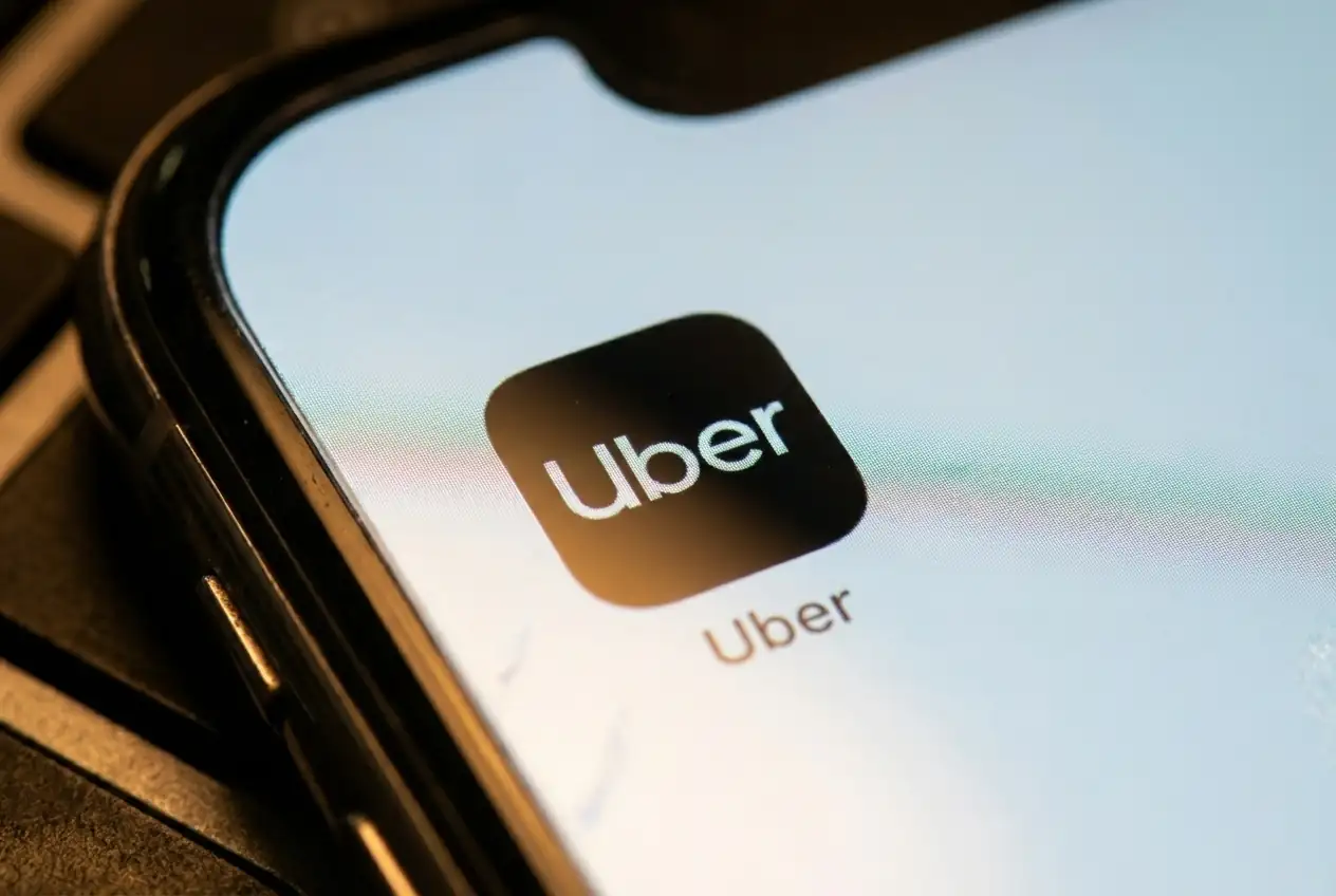 Uber Weighs Delivery Hero Takeover to Expand International Footprint